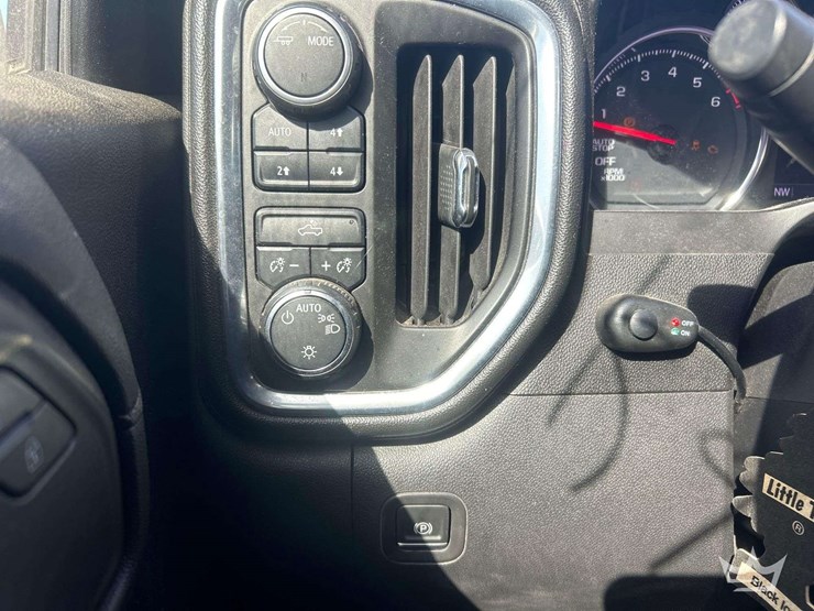 2020-chevrolet-silverado-1500-image-15