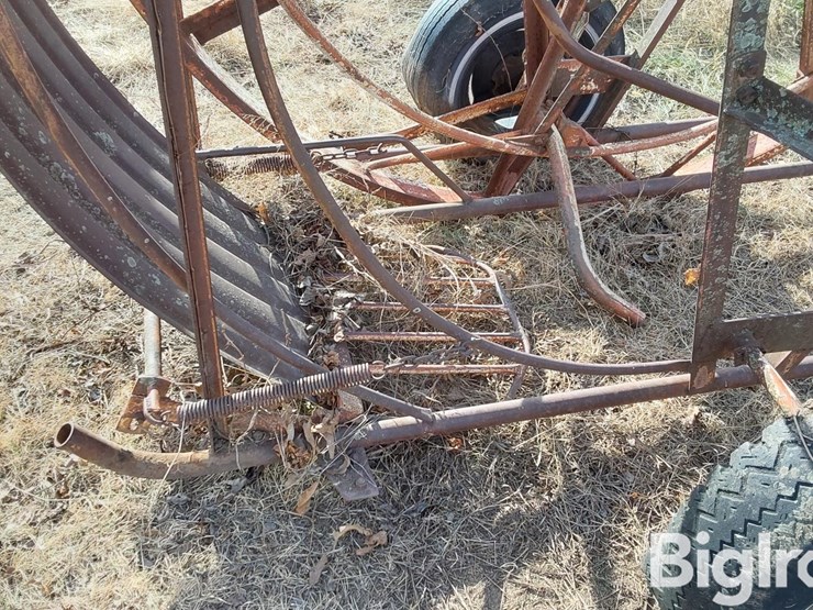 welch-ferris-wheel-bale-loader-image-15