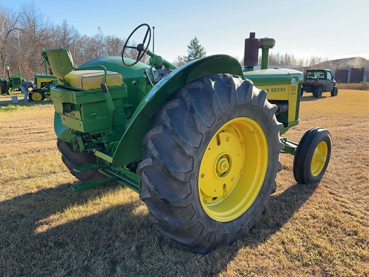 john-deere-830-image-5