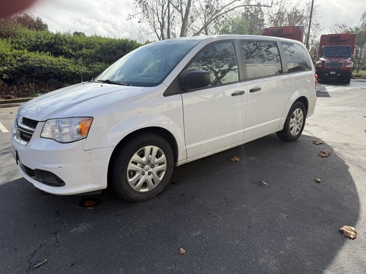 2019-dodge-grand-caravan-image-1