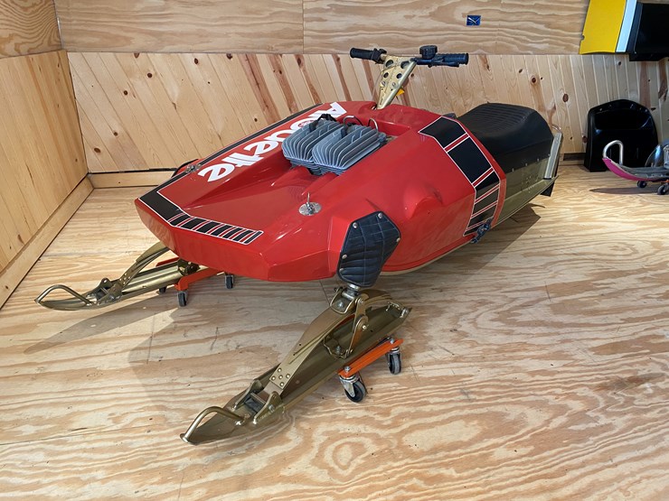 #3775-•-1973-alouette-440-super-snowmobile-image-1