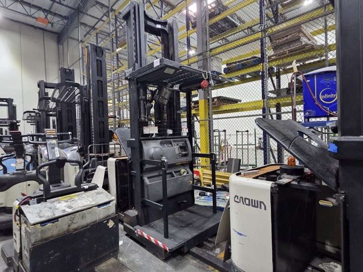 2006-crown-sp3420-30-image-1