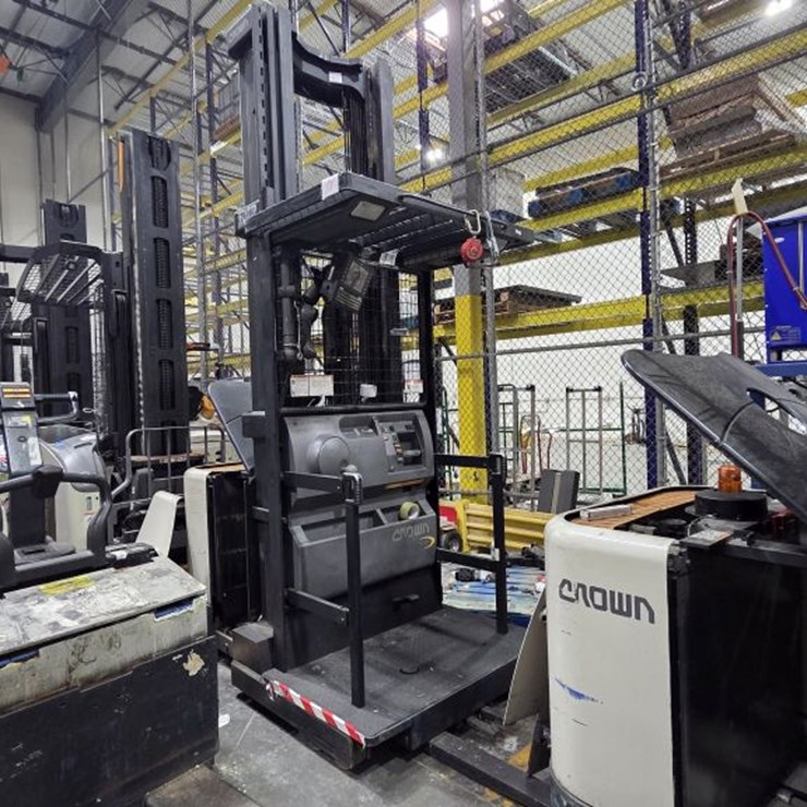 2006 CROWN SP3420-30