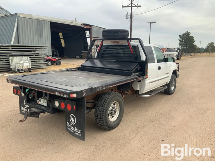 2005-gmc-sierra-2500-image-5
