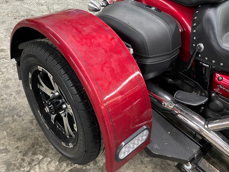 #1010-•-2011-yamaha-v-star-950-tourer-motorcycle-with-trike-kit-(has-wi-title)-image-24