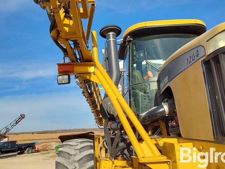 ag-chem-rogator-1264-image-14