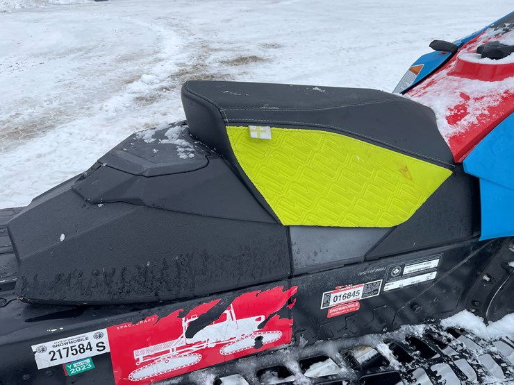 #500-•-2015-ski-doo-free-ride-800-snowmobile-(no-reg-card,-bill-of-sale-only)-image-31