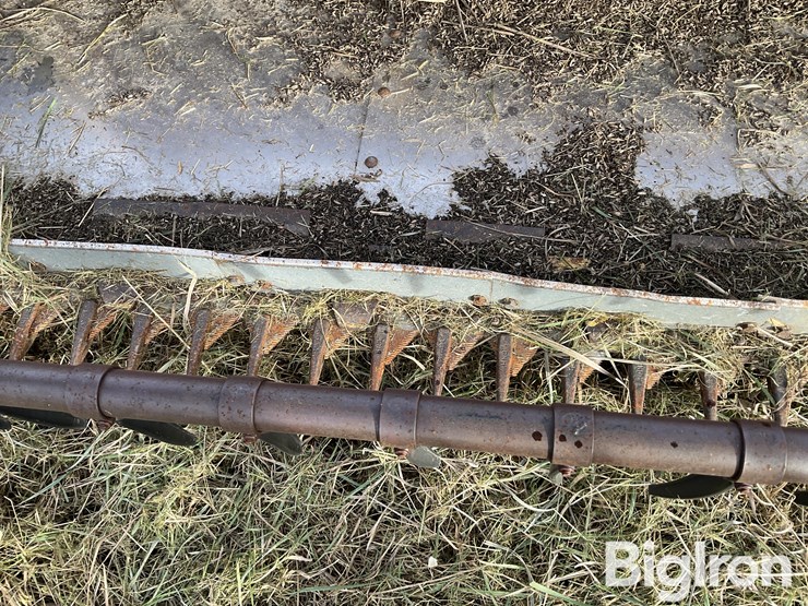 1982-new-holland-972-image-17