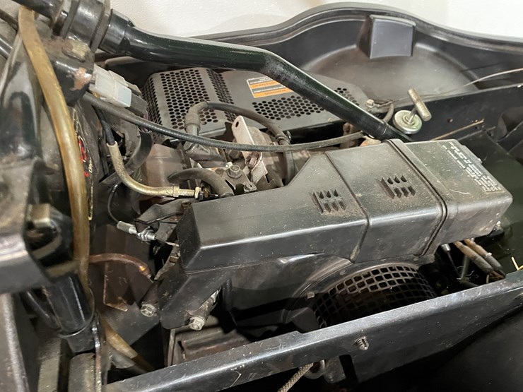 2002-caterpillar-120-image-22