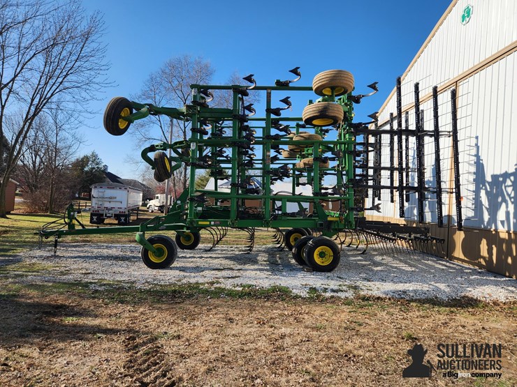 2010-john-deere-2210-image-8