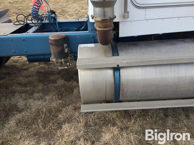 1983-kenworth-w900b-image-11