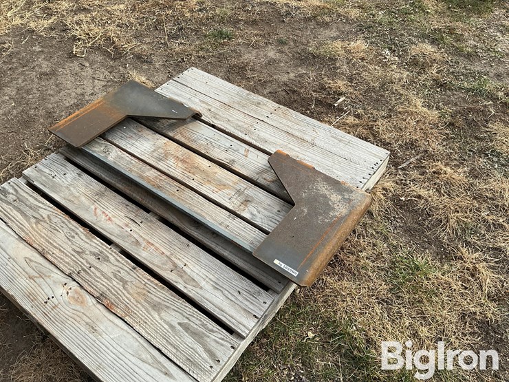 open-face-skid-steer-plate-image-5