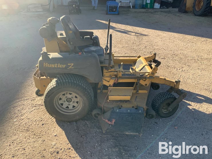 hustler-926253-60”-deck-zero-turn-mower-image-4