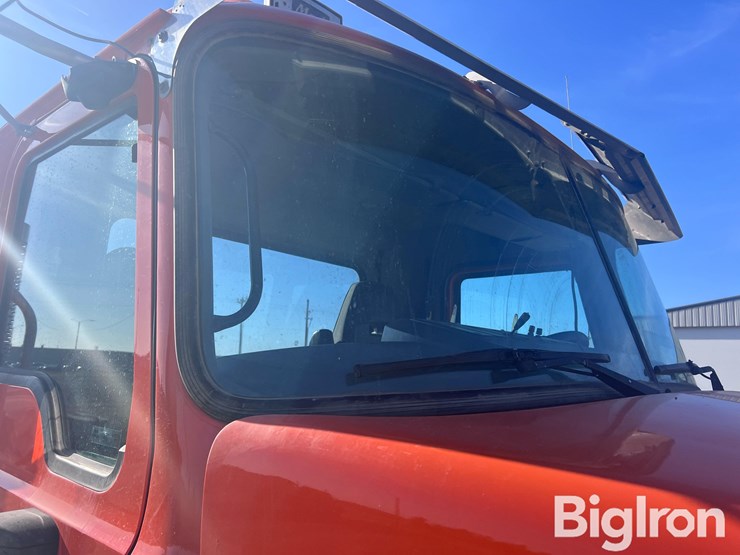 2016-mack-pinnacle-chu613-image-18