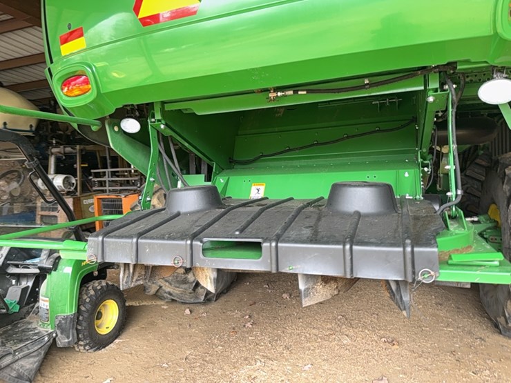 2015-john-deere-s670-image-23