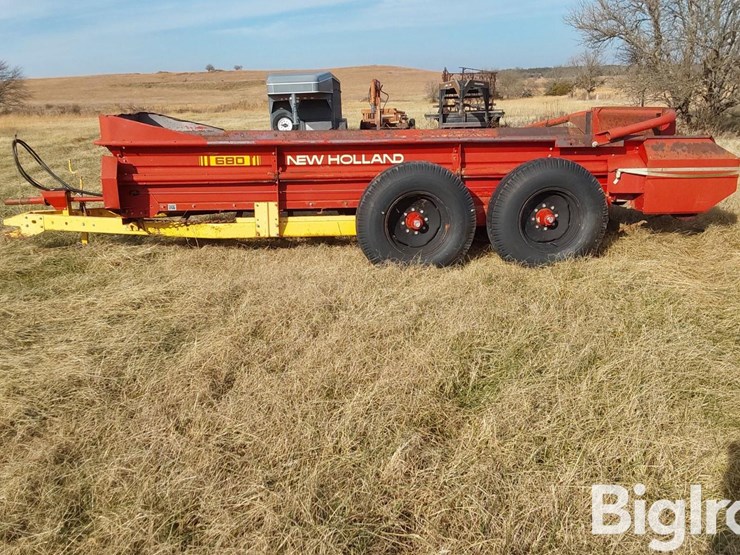 new-holland-680-image-8