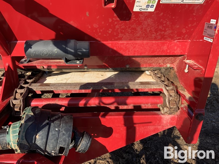 2024-artex-sbx800-tri/a-manure-spreader-image-15