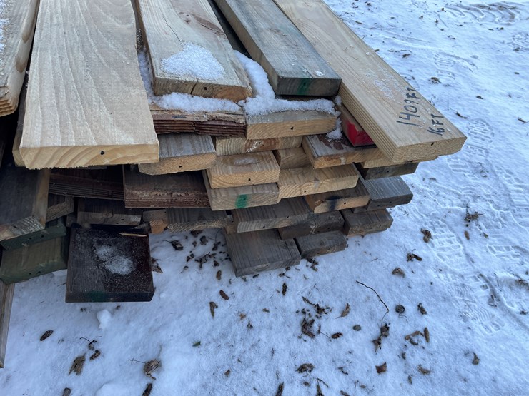 #3814-•-bundle-of-green-treated-and-construction-grade-lumber-image-7