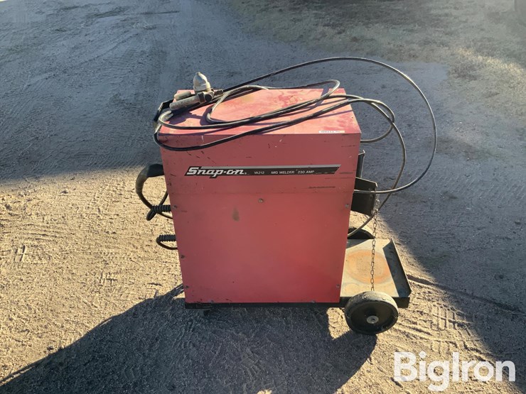 snap-on-ya212-230-amp-mig-welder-image-8