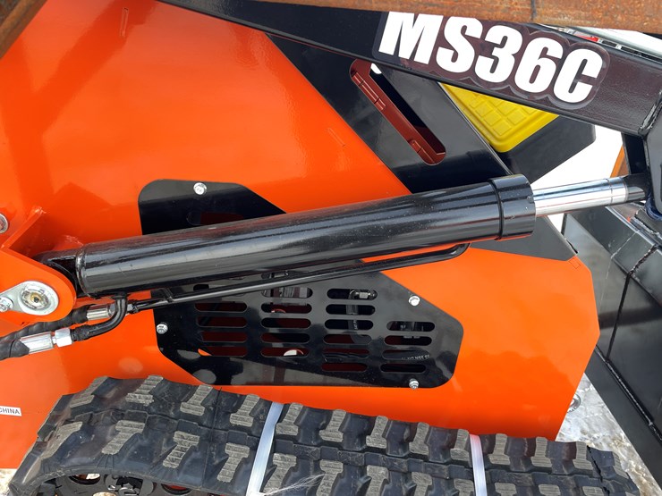 #300-•-mms-mini-skid-steer-ride-on-loader-image-32