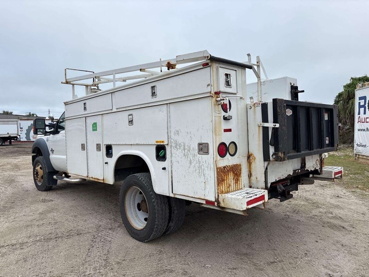 2012-ford-f550-image-4