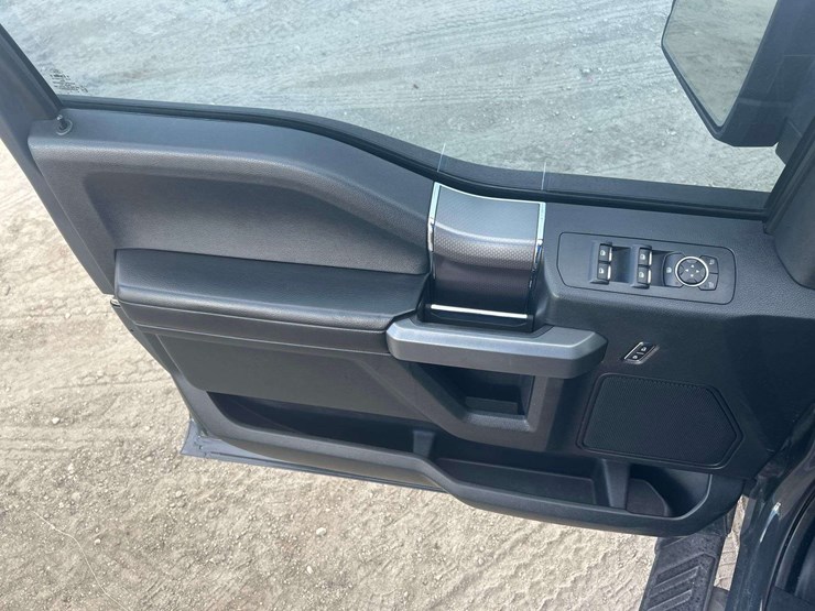 2016-ford-f150-image-11