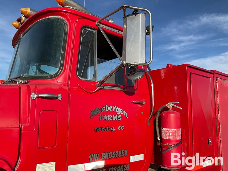 1981-mack-rl600-image-12