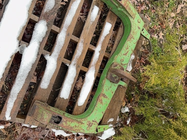 john-deere-quick-hitch;-located-at-7241-roxbury-rd,-charles-city,-va,-please-call-804.837.9940-or-804.651.4404-with-questions-image-8