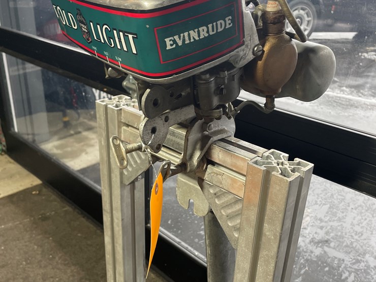#3834-•-evinrude-foldlight-vintage-outboard-boat-motor-image-1