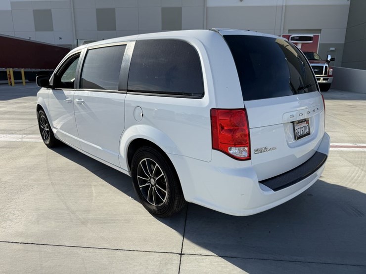 2018-dodge-grand-caravan-image-4
