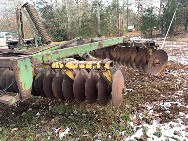 john-deere-340-image-9