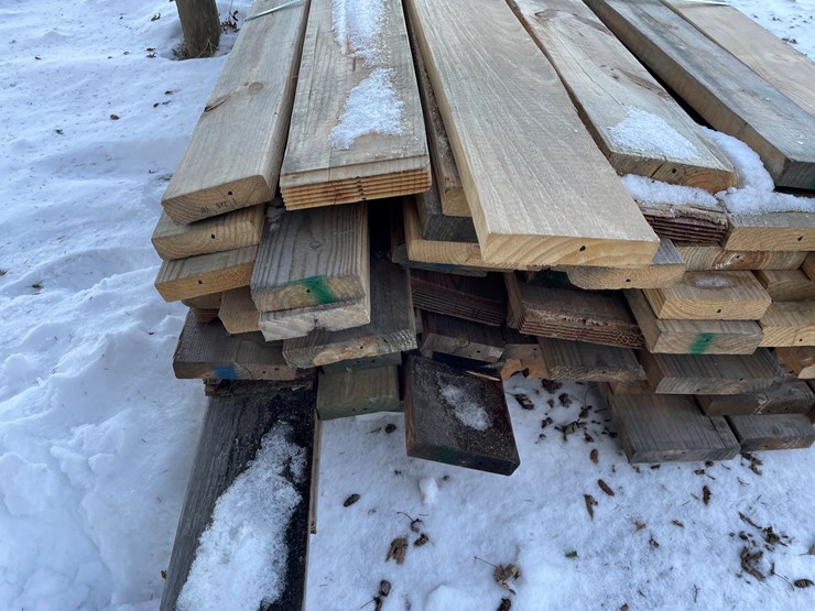 #3814-•-bundle-of-green-treated-and-construction-grade-lumber-image-6