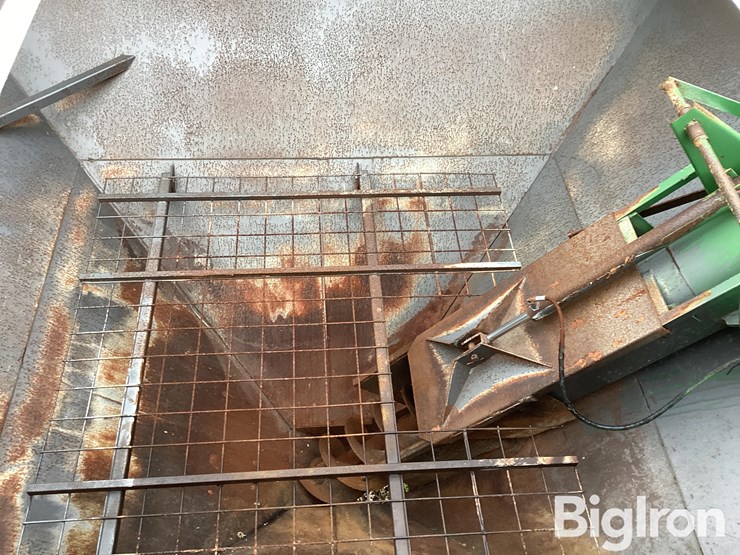 unverferth-gc-4500-grain-cart-image-18