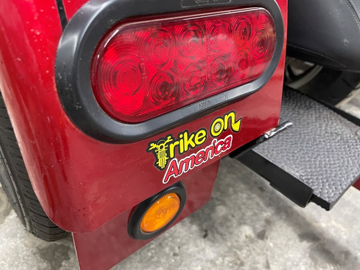 #1010-•-2011-yamaha-v-star-950-tourer-motorcycle-with-trike-kit-(has-wi-title)-image-55