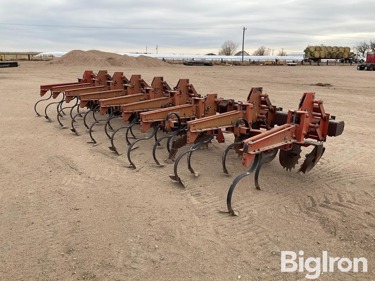 8-row-strip-tiller/cultivator-image-9