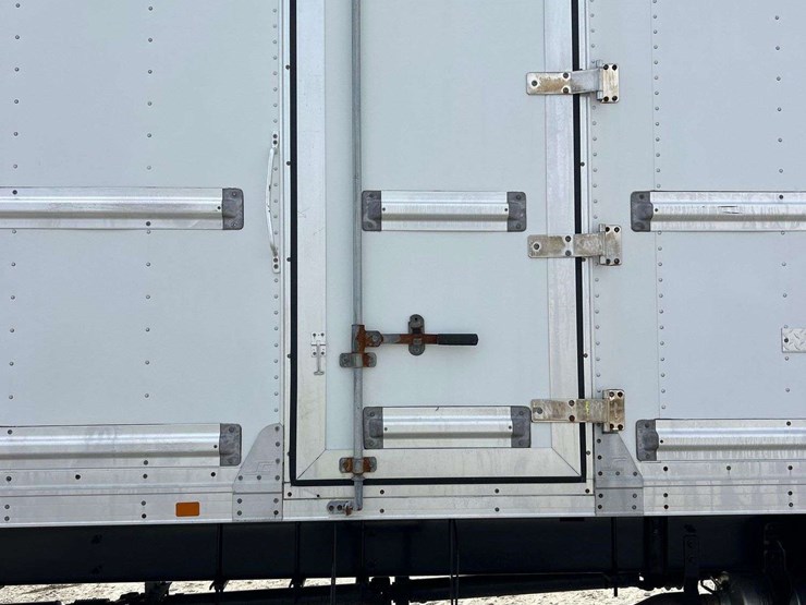 2019-international-durastar-4300-image-32