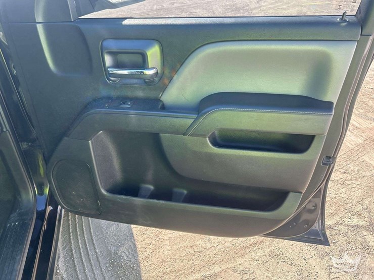 2015-chevrolet-silverado-1500-image-21