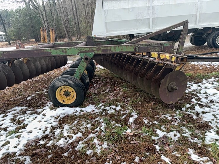 john-deere-340-image-47