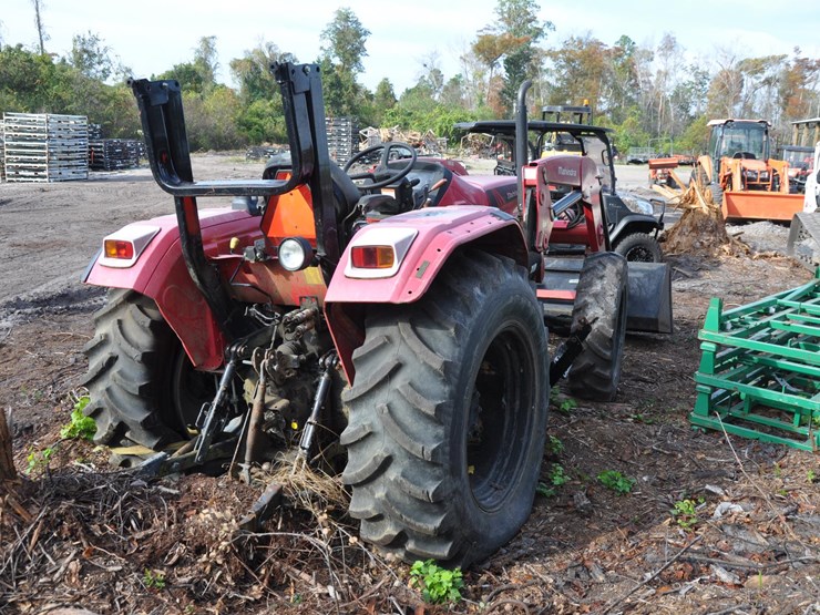 2019-mahindra-6065-image-5