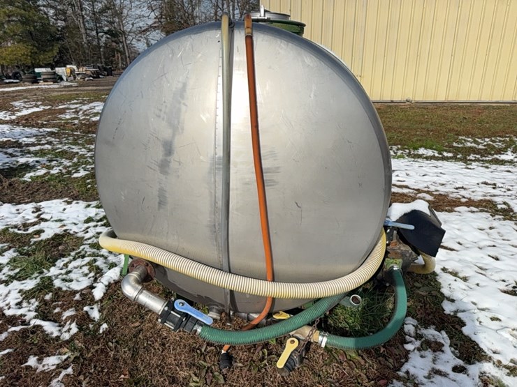 1200-gal-stainless-steel-nurse-tank;-located-at-7241-roxbury-rd,-charles-city,-va,-please-call-804.837.9940-or-804.651.4404-with-questions-image-6