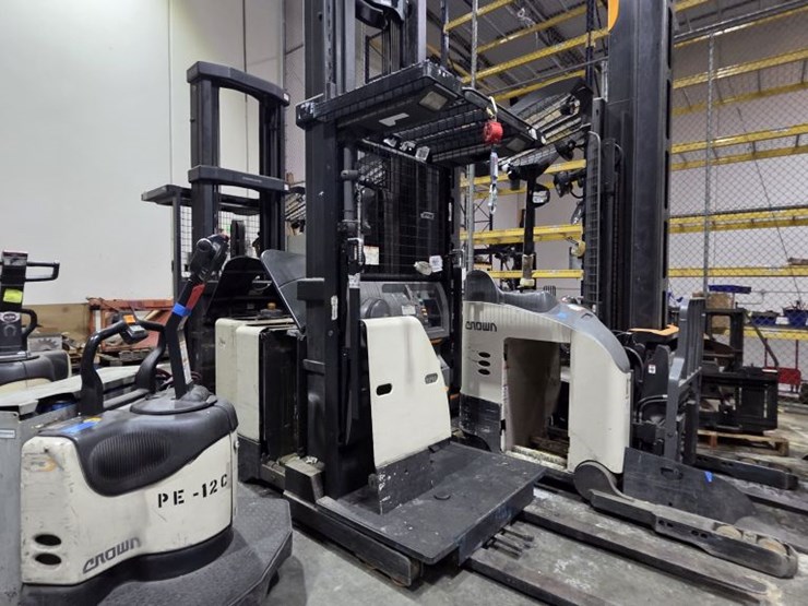 2006-crown-sp3420-30-image-1