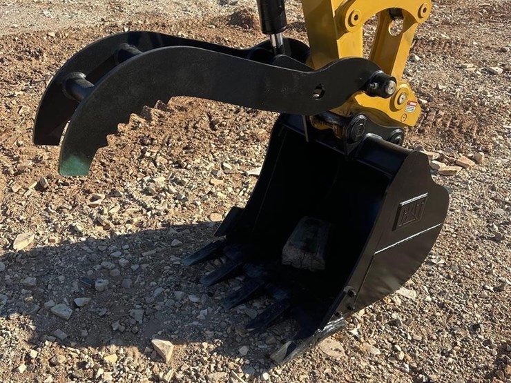 2025-caterpillar-305.5e2-image-10