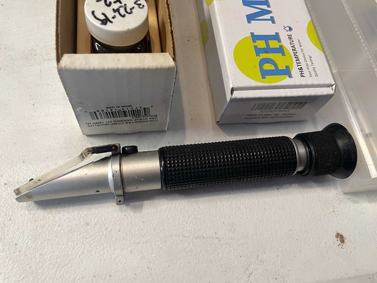 #6364-•-maple-syrup-lot-image-2