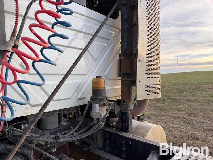 2009-international-transtar-8600-image-9