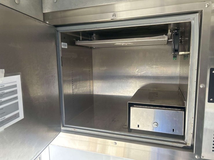 2013-ford-f550-image-22