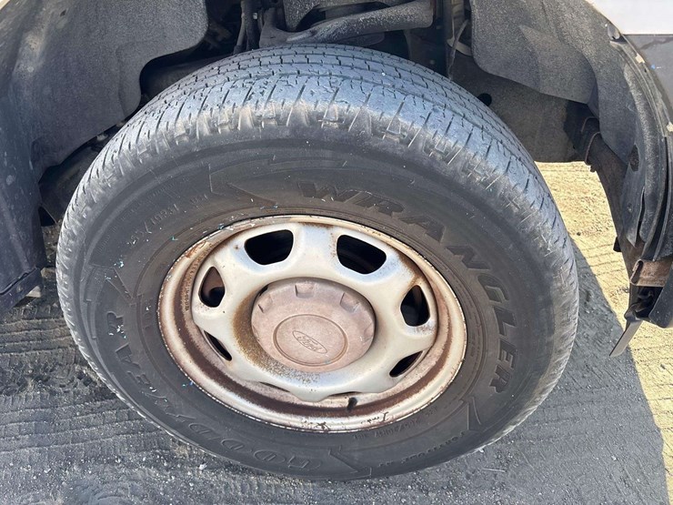 2017-ford-f150-image-21