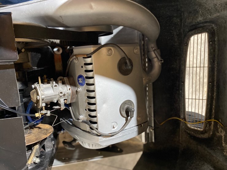 #3800-•-1970-arctic-cat-puma-634-replica-snowmobile-image-6