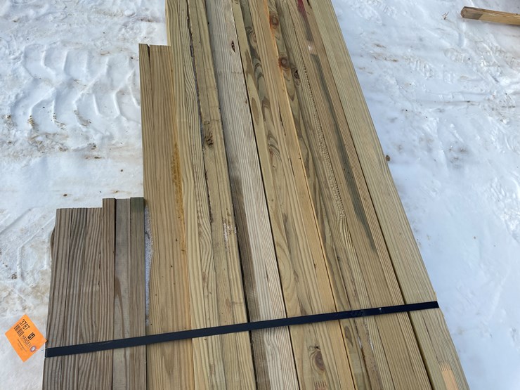 #3787-•-bundle-of-laminated-wood-beams-image-15