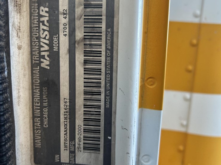 2001-international-4700-image-31