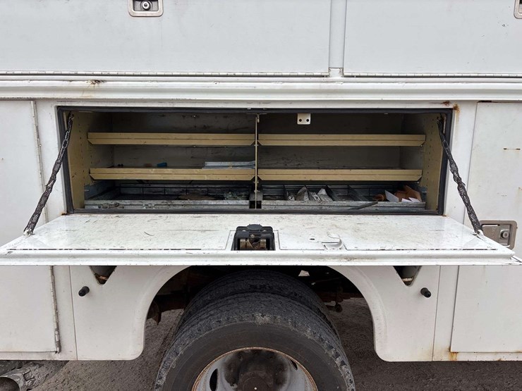 2012-ford-f550-image-29